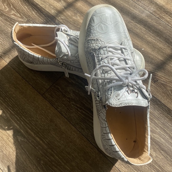 Giuseppe Zanotti - Picture 9 of 11